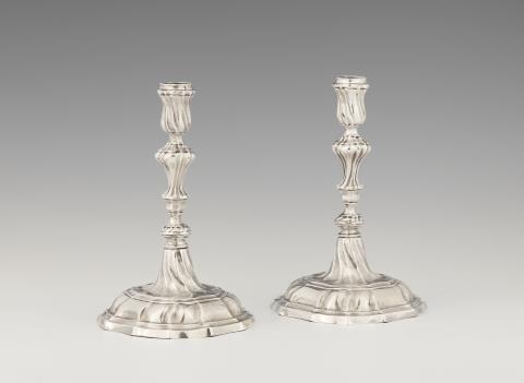 Johann Gottfried Heinen - A pair of Kempen silver candlesticks