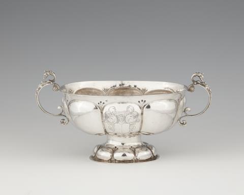 Andreas Wychers - A large Emden silver brandy bowl